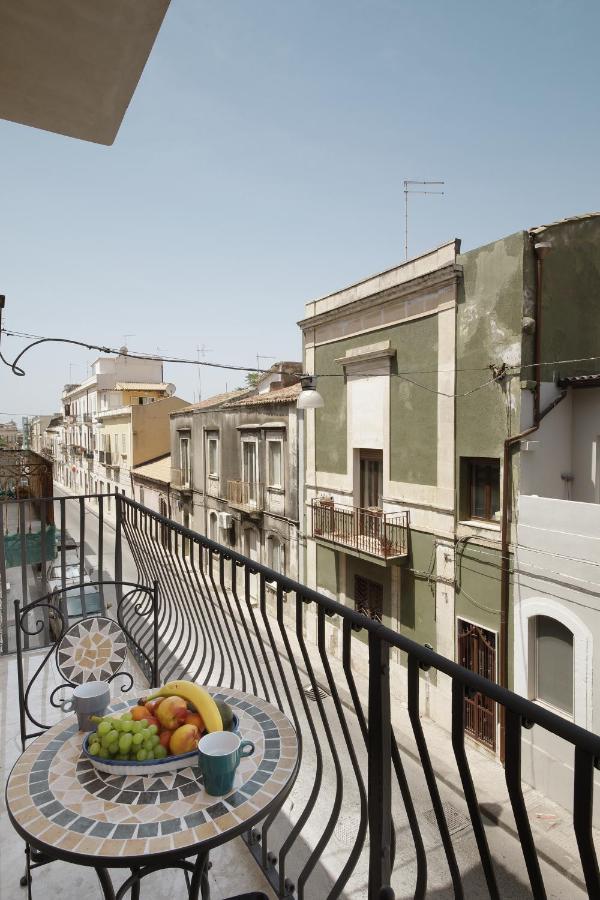 Le Bain Suite - Accanto Al Mare Vicinissima A Ortigia E Al Teatro Syracuse Buitenkant foto